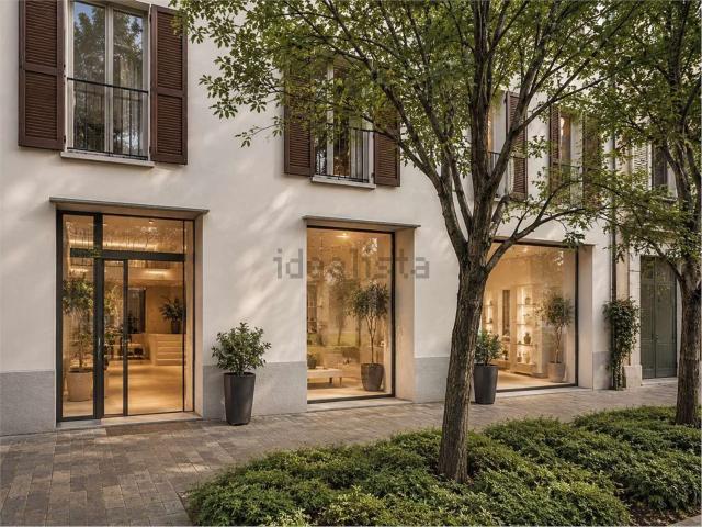 Locale Commerciale in vendita a Costa Lambro, Carate Brianza