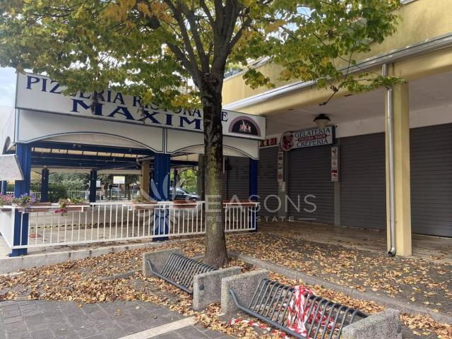 Locale Commerciale in vendita a San Michele Al Tagliamento, Venezia