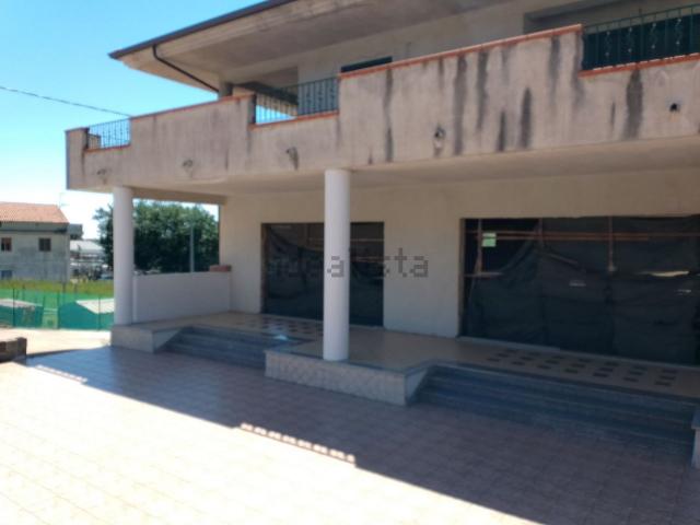 Locale Commerciale in vendita a Calabria, Catanzaro