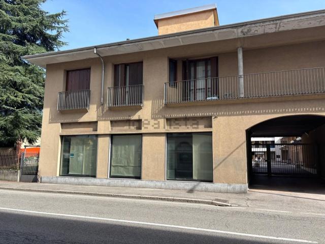 Locale Commerciale in vendita a Arnate, Gallarate