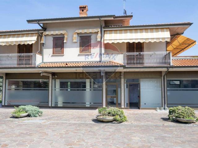 Locale Commerciale in vendita a Filago, Lombardia