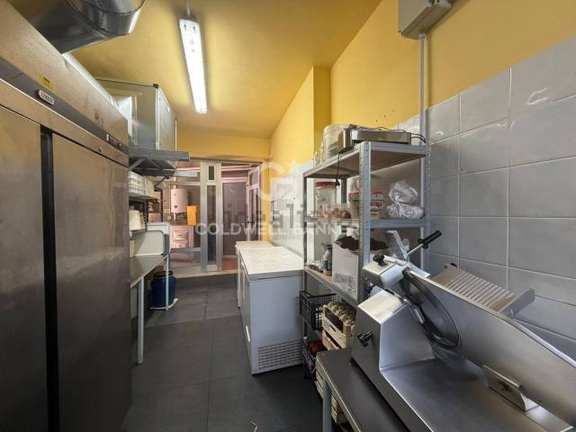 Locale Commerciale in vendita a Comiso, Sicilia