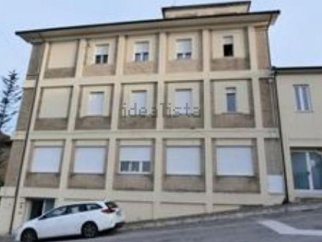 Locale Commerciale in vendita a Marche, Fermo