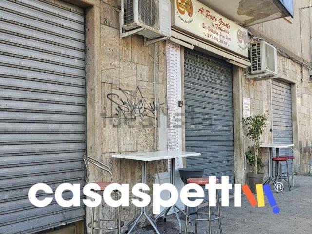 Locale Commerciale in vendita a Municipio 1, Puglia