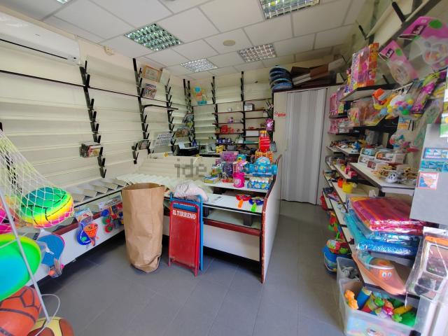 Locale Commerciale in vendita a Marina, Castiglione Della Pescaia