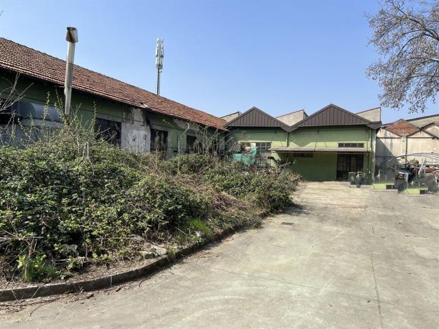 Locale Commerciale in vendita a Sant'Alessandro, Monza