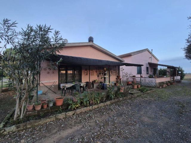 Locale Commerciale in vendita a Castiglione Della Pescaia, Toscana