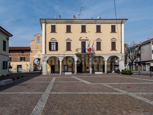 Locale Commerciale in vendita a Piemonte, Novara