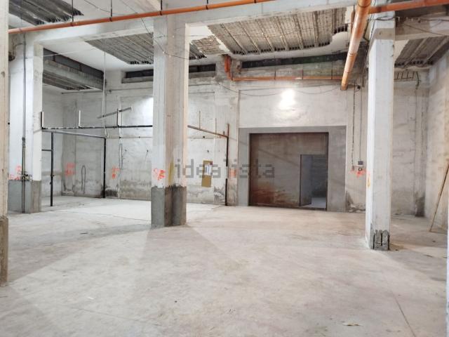 Locale Commerciale in vendita a VII Circoscrizione, Palermo