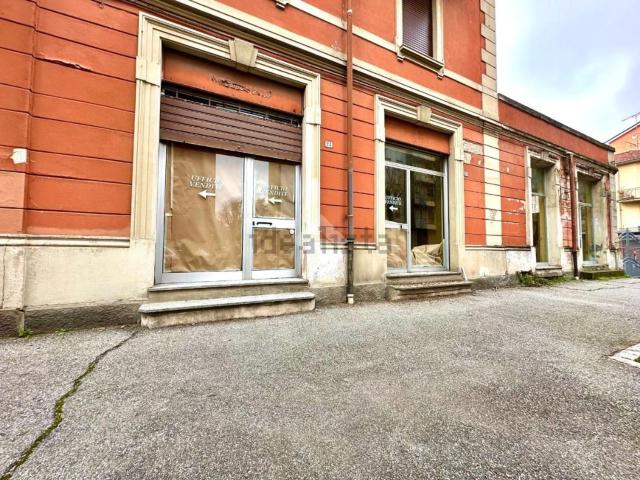 Locale Commerciale in vendita a Piemonte, Alessandria
