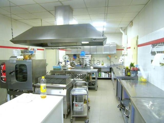 Locale Commerciale in vendita a Bettolle, Sinalunga