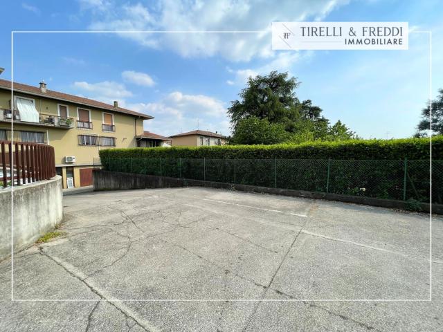 Locale Commerciale in vendita a Sale, Gussago