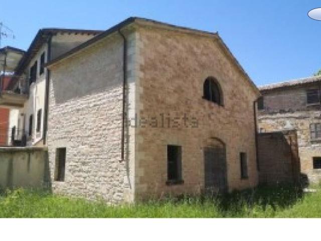 Locale Commerciale in vendita a Marche, Pesaro E Urbino