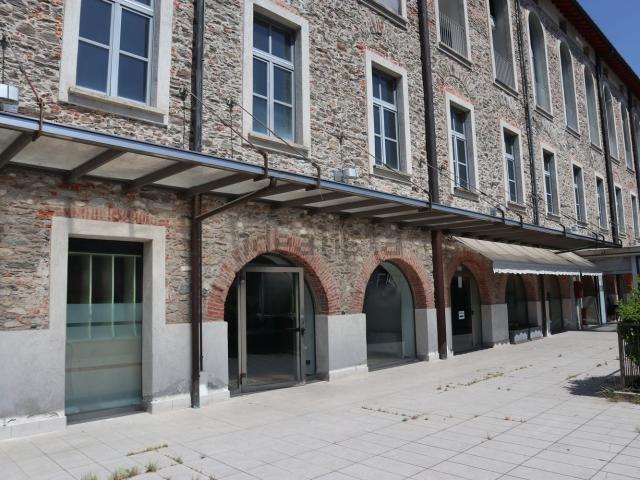 Locale Commerciale in vendita a Comunità Montana Valli del Verbano, Mesenzana