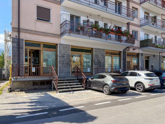Locale Commerciale in vendita a Piemonte, Cuneo