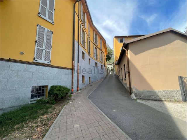 Locale Commerciale in vendita a Rancio Superiore, Lecco