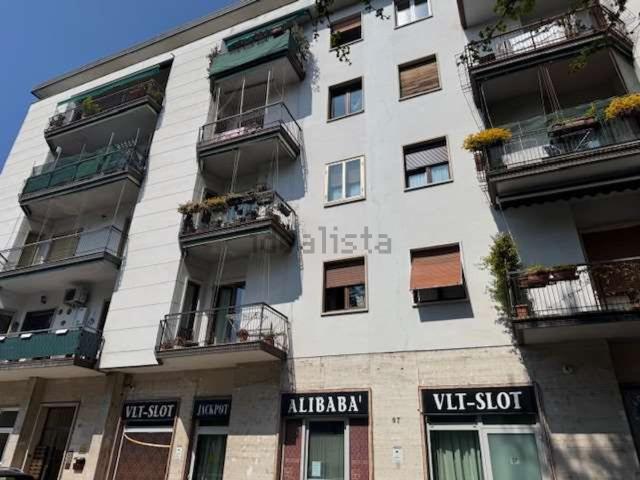 Locale Commerciale in vendita a Ovest, Brenzone