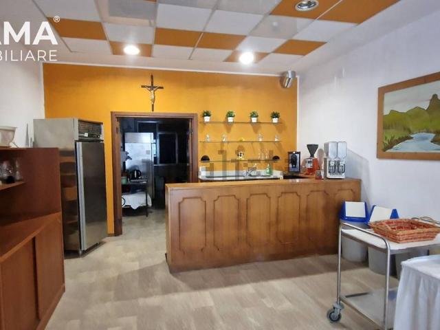 Locale Commerciale in vendita a Campli, Abruzzo