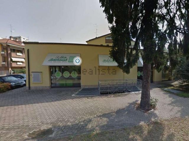 Locale Commerciale in vendita a Pianura Reggiana, Re