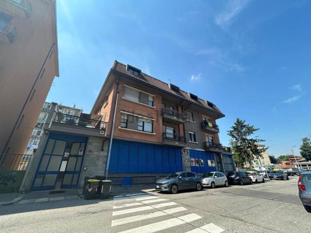 Locale Commerciale in vendita a Circoscrizione 5, Piemonte