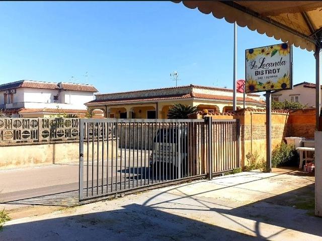 Locale Commerciale in vendita a Lavinio Stazione, Roma Capitale