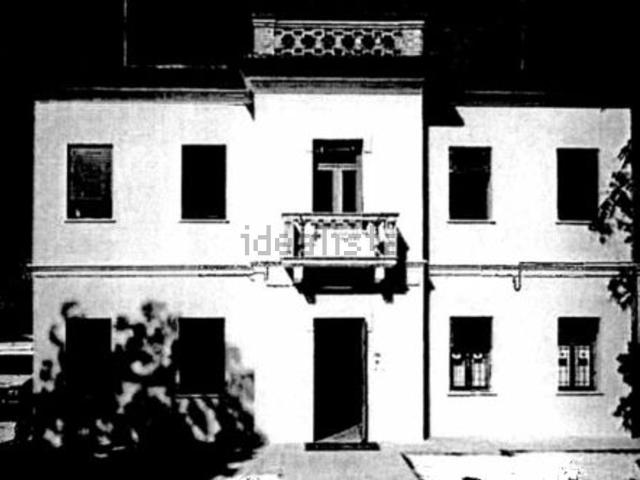 Locale Commerciale in vendita a Mazzocco, Mogliano Veneto