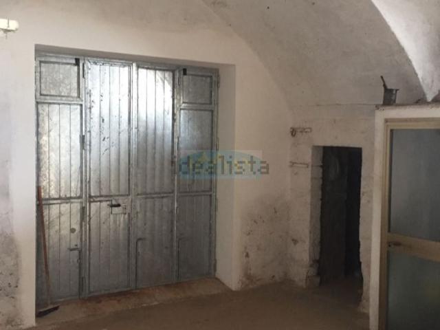 Locale Commerciale in vendita a Ceglie Messapica