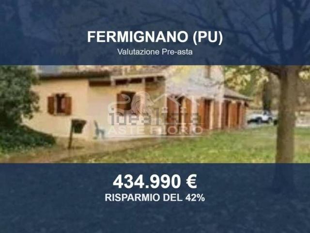 Locale Commerciale in vendita a Marche, Pesaro E Urbino