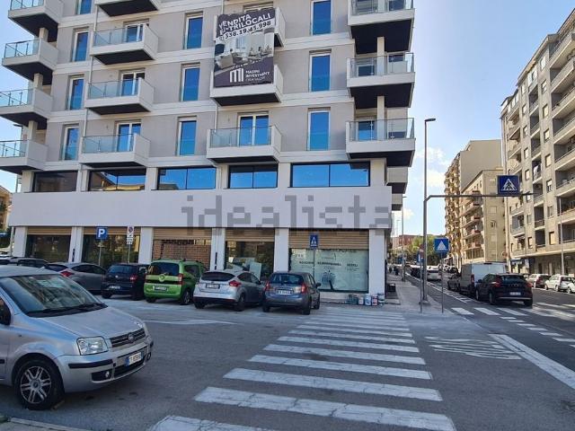 Locale Commerciale in vendita a Fonsarda, Cagliari