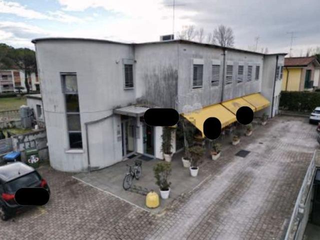 Locale Commerciale in vendita a Rorai Grande, Pordenone