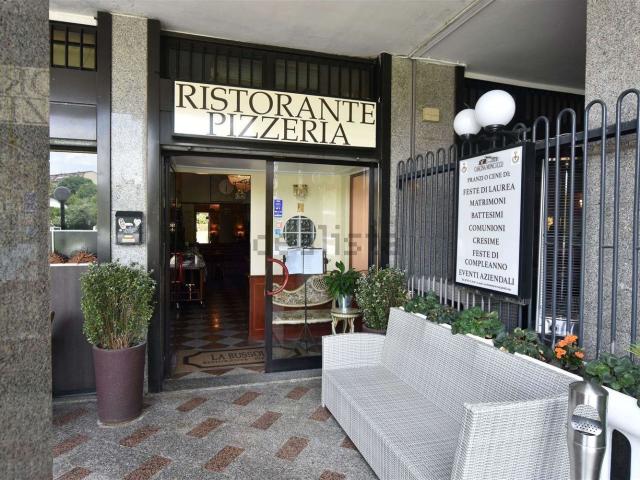 Locale Commerciale in vendita a Municipio 6, Milano