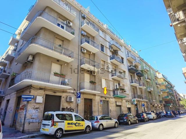 Locale Commerciale in vendita a Municipio 2, Puglia