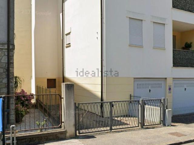 Locale Commerciale in vendita a Tassina, Rovigo