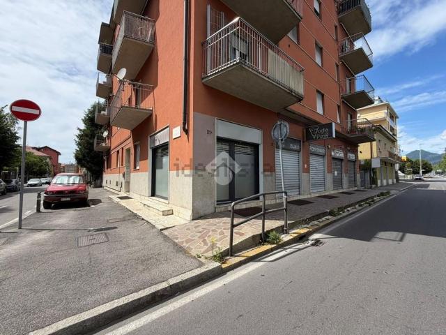 Locale Commerciale in vendita a Borgo Palazzo, Bergamo