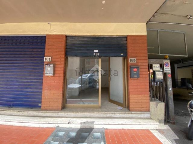 Locale Commerciale in vendita a Quartiere 5, Firenze