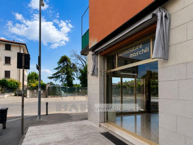 Locale Commerciale in vendita a Dozza, Bologna
