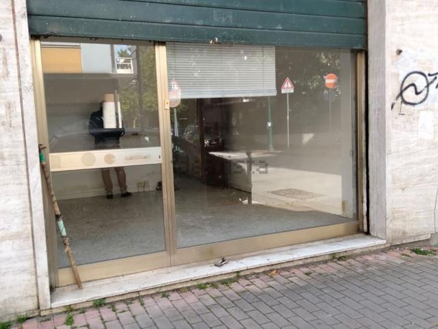 Locale Commerciale in vendita a Mestre-Carpenedo, Venezia