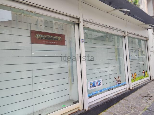 Locale Commerciale in vendita a Marano Di Napoli, Campania
