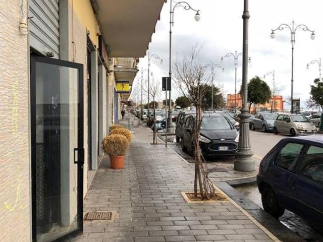 Locale Commerciale in vendita a Mercatello, Salerno