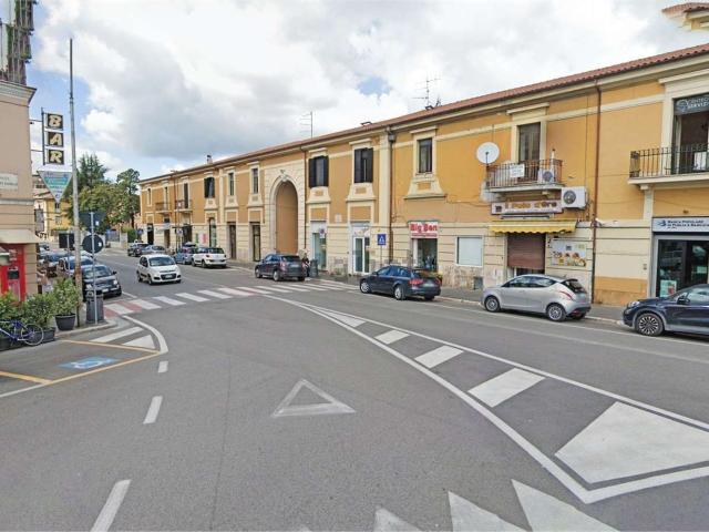 Locale Commerciale in vendita a Sora, Lazio