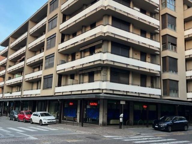 Locale Commerciale in vendita a Campoledro, Sondrio