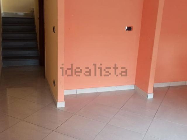 Locale Commerciale in vendita a Casalnuovo Di Napoli, Campania