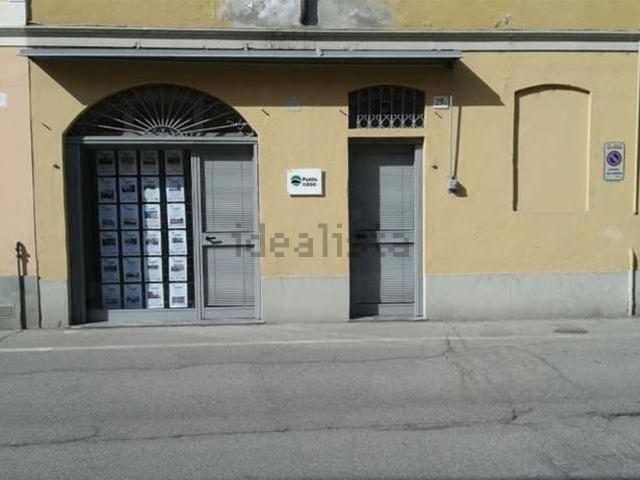 Locale Commerciale in vendita a Soresina, Lombardia