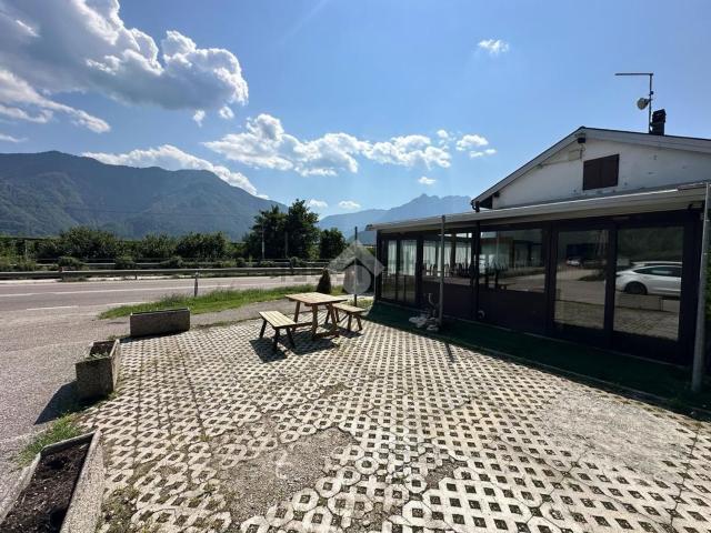 Locale Commerciale in vendita a Comunità Alta Valsugana e Bersntol, Levico Terme