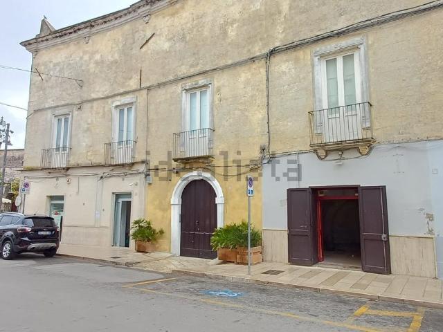 Locale Commerciale in vendita a Puglia, Brindisi