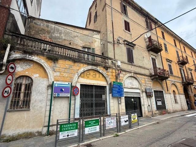 Locale Commerciale in vendita a Piemonte, Vercelli