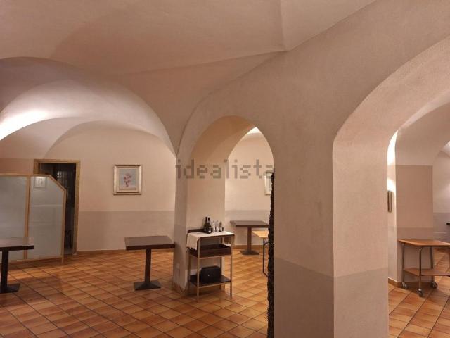 Locale Commerciale in vendita a Unione dei comuni Valle del Savio, Cesenà