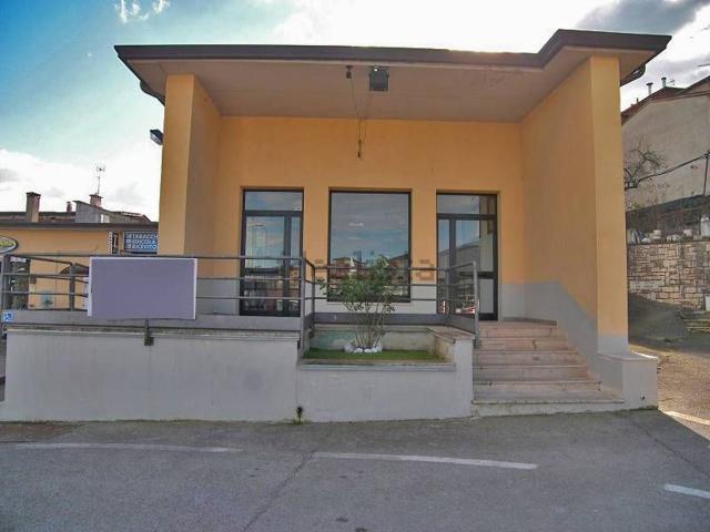 Locale Commerciale in vendita a Pieve Di Sinalunga, Toscana