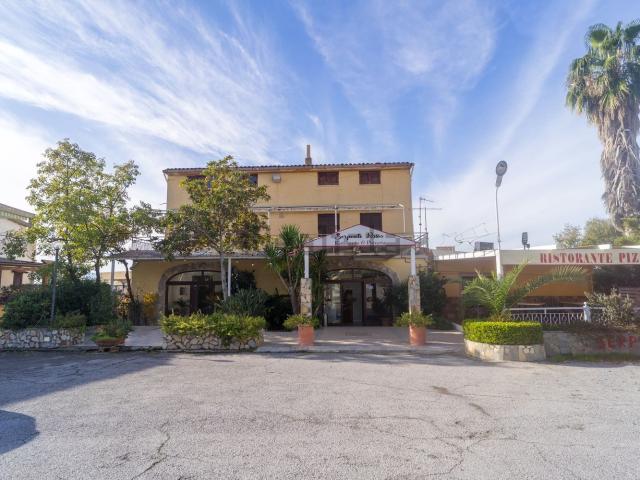 Locale Commerciale in vendita a San Giorgio, Calabria
