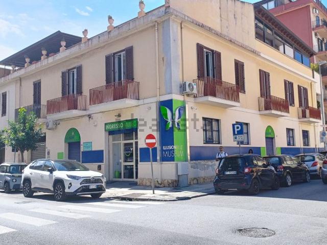 Locale Commerciale in vendita a San Giovanni, Milazzo